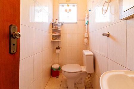 Casa à venda com 235m², 3 quartos e 4 vagas Casa à venda com 235m², 3 quartos e 4 vagasLavabo
