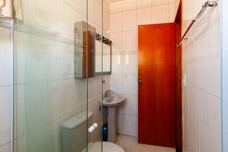 Casa à venda com 235m², 3 quartos e 4 vagas Casa à venda com 235m², 3 quartos e 4 vagasBanheiro da Suíte 2