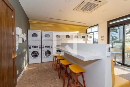 Apartamento à venda com 58m², 2 quartos e 2 vagas Apartamento à venda com 58m², 2 quartos e 2 vagasÁrea comum -Lavanderia