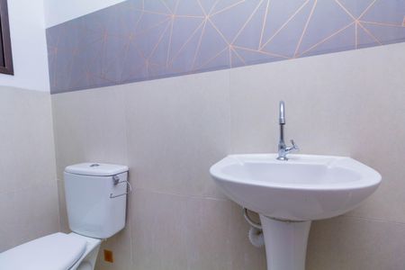 Casa à venda com 165m², 4 quartos e 2 vagasBanheiro 4