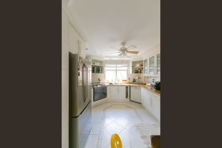 Apartamento à venda com 173m², 3 quartos e 2 vagas Apartamento à venda com 173m², 3 quartos e 2 vagasCozinha