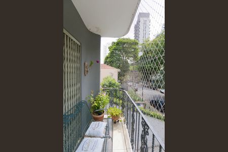 Apartamento à venda com 173m², 3 quartos e 2 vagas Apartamento à venda com 173m², 3 quartos e 2 vagasVaranda