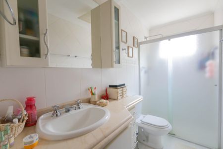 Apartamento à venda com 173m², 3 quartos e 2 vagas Apartamento à venda com 173m², 3 quartos e 2 vagasBanheiro da Suíte 1