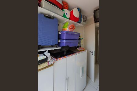 Apartamento à venda com 173m², 3 quartos e 2 vagas Apartamento à venda com 173m², 3 quartos e 2 vagasQuarto de Serviço