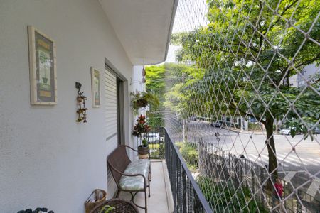 Apartamento à venda com 173m², 3 quartos e 2 vagas Apartamento à venda com 173m², 3 quartos e 2 vagasVaranda