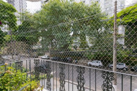 Apartamento à venda com 173m², 3 quartos e 2 vagas Apartamento à venda com 173m², 3 quartos e 2 vagasVaranda