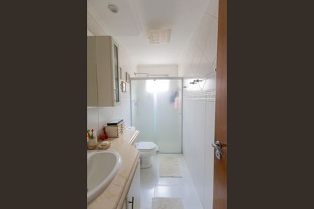 Apartamento à venda com 173m², 3 quartos e 2 vagas Apartamento à venda com 173m², 3 quartos e 2 vagasBanheiro da Suíte 1