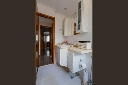 Apartamento à venda com 173m², 3 quartos e 2 vagas Apartamento à venda com 173m², 3 quartos e 2 vagasBanheiro da Suíte 1