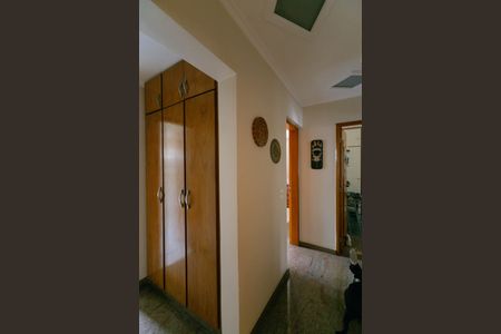 Apartamento à venda com 173m², 3 quartos e 2 vagas Apartamento à venda com 173m², 3 quartos e 2 vagasHall dos banheiros