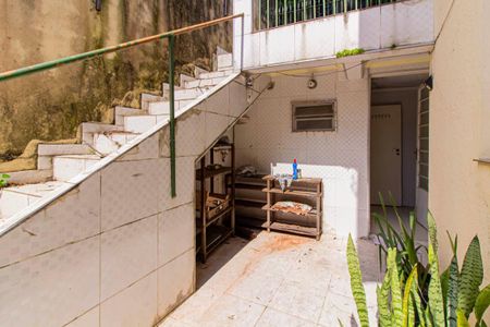 Casa à venda com 224m², 3 quartos e 3 vagas Casa à venda com 224m², 3 quartos e 3 vagasÁrea externa