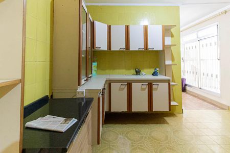 Casa à venda com 224m², 3 quartos e 3 vagas Casa à venda com 224m², 3 quartos e 3 vagasCopa