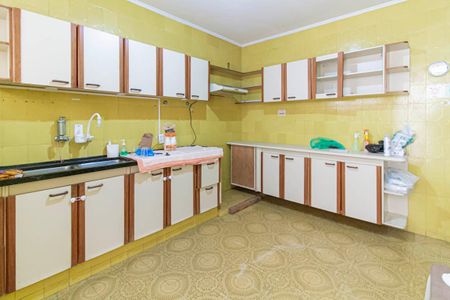 Casa à venda com 224m², 3 quartos e 3 vagas Casa à venda com 224m², 3 quartos e 3 vagasCozinha