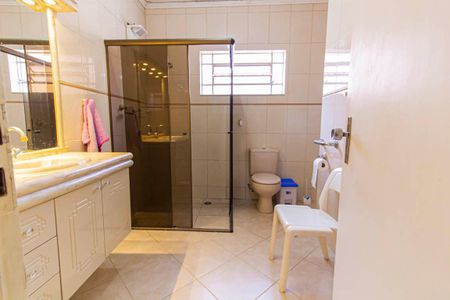 Casa à venda com 224m², 3 quartos e 3 vagas Casa à venda com 224m², 3 quartos e 3 vagasBanheiro