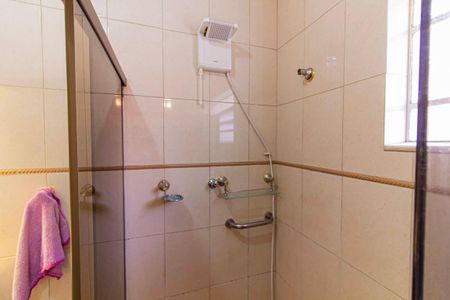 Casa à venda com 224m², 3 quartos e 3 vagas Casa à venda com 224m², 3 quartos e 3 vagasBanheiro