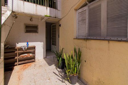 Casa à venda com 224m², 3 quartos e 3 vagas Casa à venda com 224m², 3 quartos e 3 vagasÁrea externa