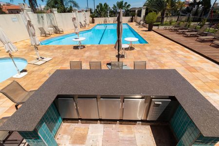 Apartamento à venda com 210m², 3 quartos e 4 vagas Apartamento à venda com 210m², 3 quartos e 4 vagasÁREA COMUM - PISCINA