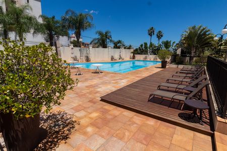 Apartamento à venda com 210m², 3 quartos e 4 vagas Apartamento à venda com 210m², 3 quartos e 4 vagasÁREA COMUM - PISCINA