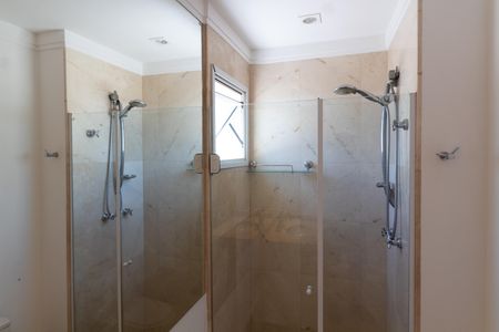 Apartamento à venda com 210m², 3 quartos e 4 vagas Apartamento à venda com 210m², 3 quartos e 4 vagasBANHEIRO DA SUITE