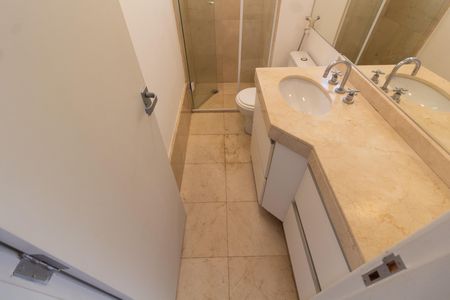 Apartamento à venda com 210m², 3 quartos e 4 vagas Apartamento à venda com 210m², 3 quartos e 4 vagasBANHEIRO SOCIAL