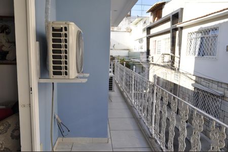 Casa de condomínio à venda com 200m², 5 quartos e 1 vagaSacada/Suíte