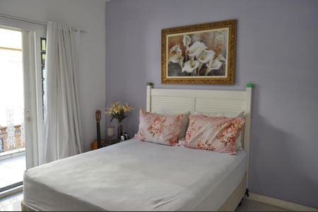 Casa de condomínio à venda com 200m², 5 quartos e 1 vagaSuíte