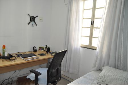 Casa de condomínio à venda com 200m², 5 quartos e 1 vagaQuarto 2