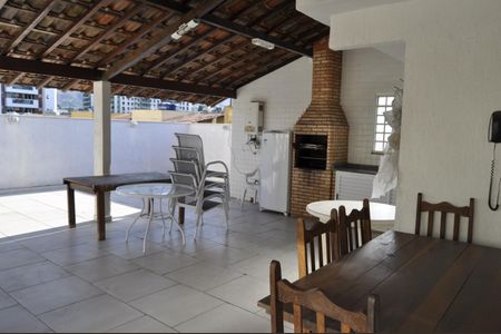 Casa de condomínio à venda com 200m², 5 quartos e 1 vagaÁrea comum