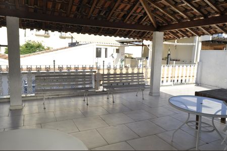 Casa de condomínio à venda com 200m², 5 quartos e 1 vagaÁrea comum