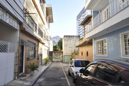 Casa de condomínio à venda com 200m², 5 quartos e 1 vagaÁrea comum