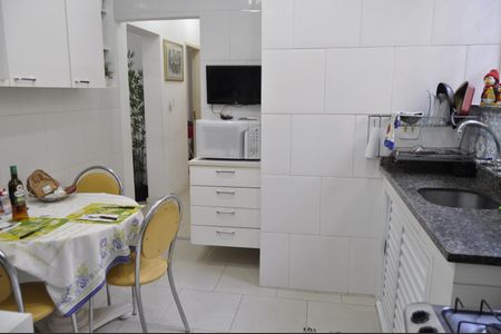 Casa de condomínio à venda com 200m², 5 quartos e 1 vagaCozinha