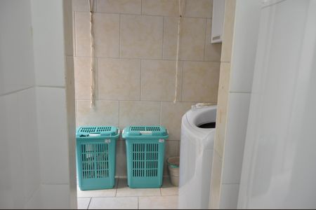 Casa de condomínio à venda com 200m², 5 quartos e 1 vagaLavanderia