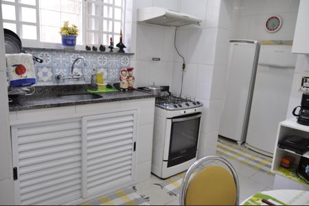 Casa de condomínio à venda com 200m², 5 quartos e 1 vagaCozinha