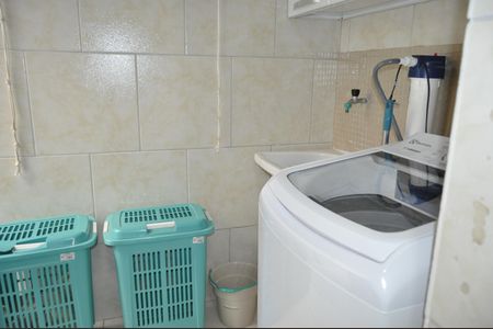 Casa de condomínio à venda com 200m², 5 quartos e 1 vagaLavanderia