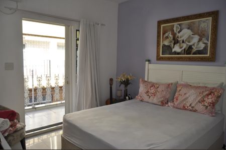 Casa de condomínio à venda com 200m², 5 quartos e 1 vagaSuíte