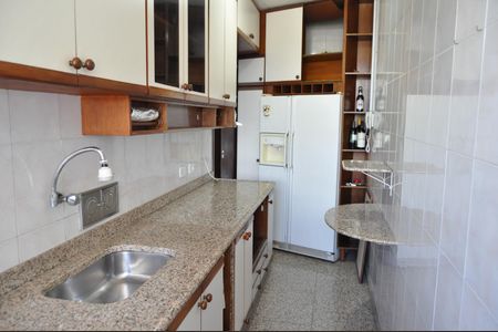 Apartamento à venda com 140m², 2 quartos e 1 vagaCozinha