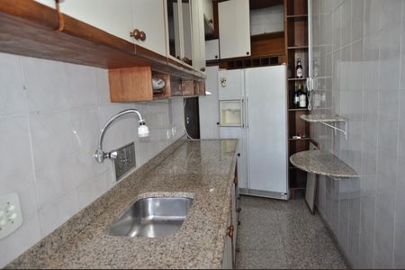 Apartamento à venda com 140m², 2 quartos e 1 vagaCozinha
