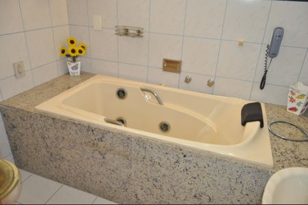 Apartamento à venda com 140m², 2 quartos e 1 vagaBanheiro