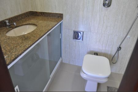 Apartamento à venda com 140m², 2 quartos e 1 vagaBanheiro da Suíte