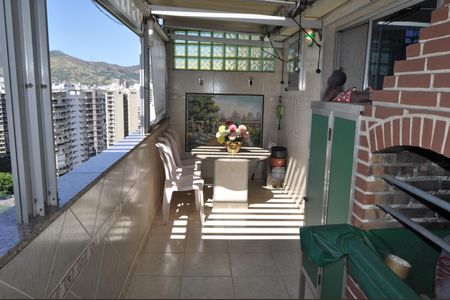 Apartamento à venda com 140m², 2 quartos e 1 vagaÁrea Gourmet