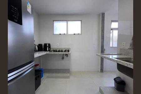 Apartamento à venda com 55m², 2 quartos e 1 vaga Apartamento à venda com 55m², 2 quartos e 1 vagaCozinha