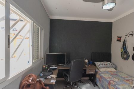 Casa à venda com 180m², 3 quartos e 4 vagas Casa à venda com 180m², 3 quartos e 4 vagasQuarto 2
