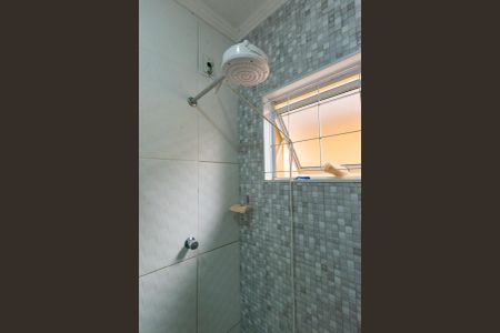 Casa à venda com 180m², 3 quartos e 4 vagas Casa à venda com 180m², 3 quartos e 4 vagasBanheiro
