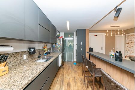 Apartamento à venda com 156m², 4 quartos e 3 vagasCozinha