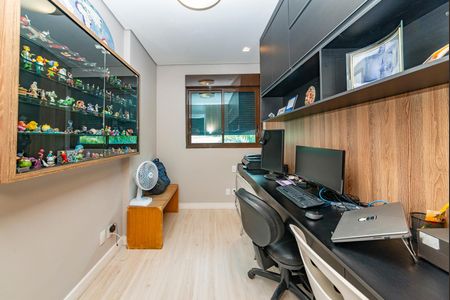 Apartamento à venda com 156m², 4 quartos e 3 vagasQuarto 4 - Escritório