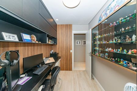 Apartamento à venda com 156m², 4 quartos e 3 vagasQuarto 4 - Escritório