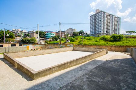 Apartamento à venda com 45m², 2 quartos e 1 vaga Apartamento à venda com 45m², 2 quartos e 1 vagaÁrea comum - Quadra esportiva
