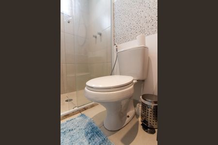 Apartamento à venda com 77m², 3 quartos e 1 vaga Apartamento à venda com 77m², 3 quartos e 1 vagaBanheiro da Suíte