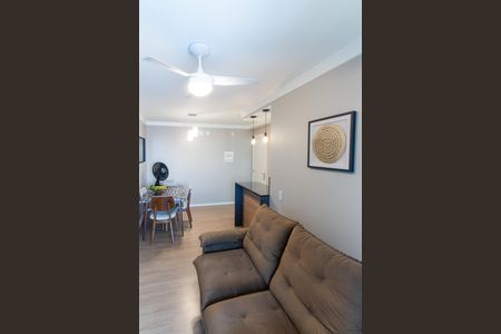 Apartamento à venda com 77m², 3 quartos e 1 vaga Apartamento à venda com 77m², 3 quartos e 1 vagaSala