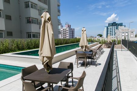 Apartamento à venda com 77m², 3 quartos e 1 vaga Apartamento à venda com 77m², 3 quartos e 1 vagaÁrea comum - Piscina