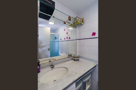 Apartamento à venda com 71m², 3 quartos e 2 vagas Apartamento à venda com 71m², 3 quartos e 2 vagasBanheiro da Suíte